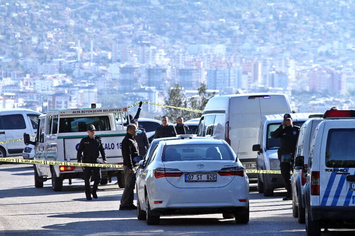 Emniyet Müdür Yardımcısı Aracında Ölü Bulundu