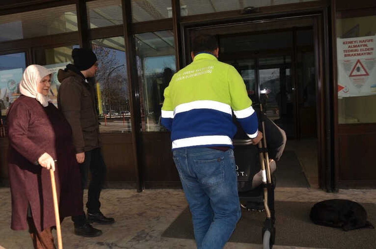 Ergene Belediyesi İlçedeki Hastaları Hastanelere Taşıyor