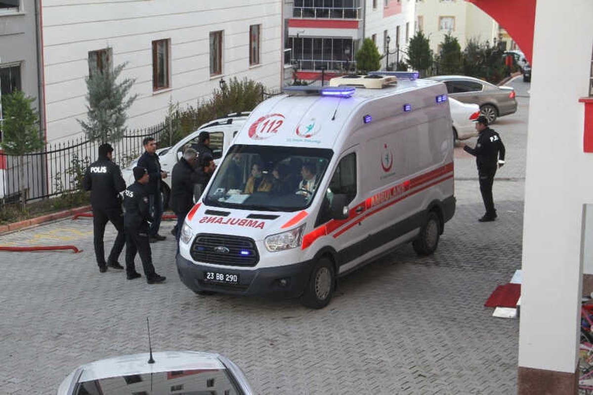 Eski Koca, Karısına Ateş Etti, Kızını Vurdu
