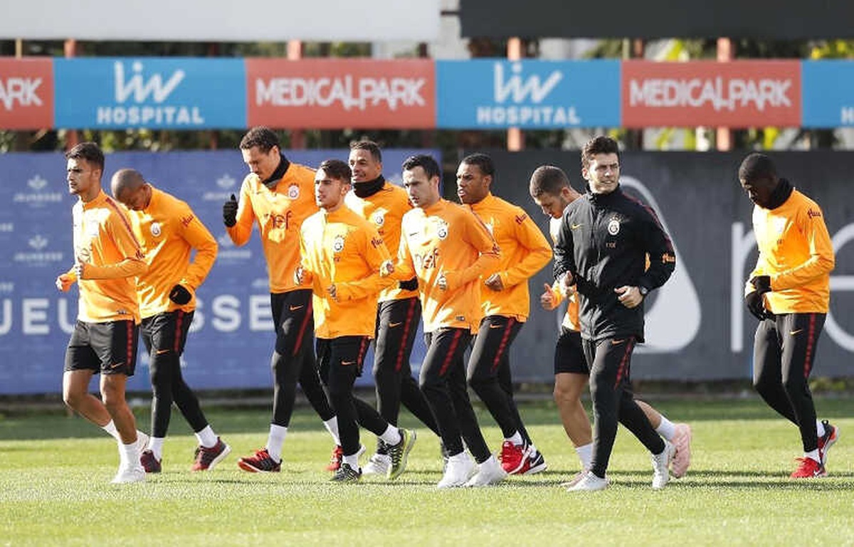 Galatasaray\'da Başakşehir Hazırlıkları Sürüyor