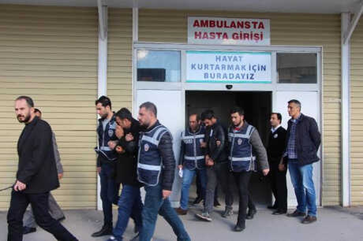 Gaziantep\'te, Kuyumcuyu Soymaya Çalışan 2 Kişi Yakalandı