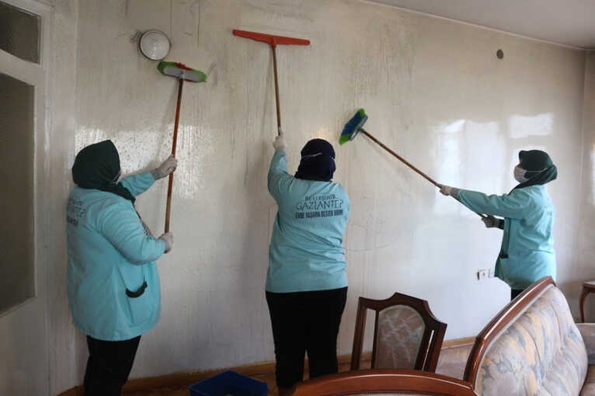 Geçmişi Unutturmak Yarınları Yaşatmak İçin Çalışıyorlar