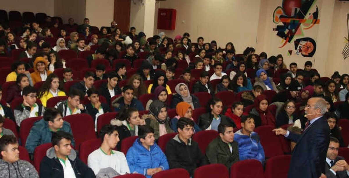 Genel Sekreter Abdulkadir Açar Gençlerle Buluştu