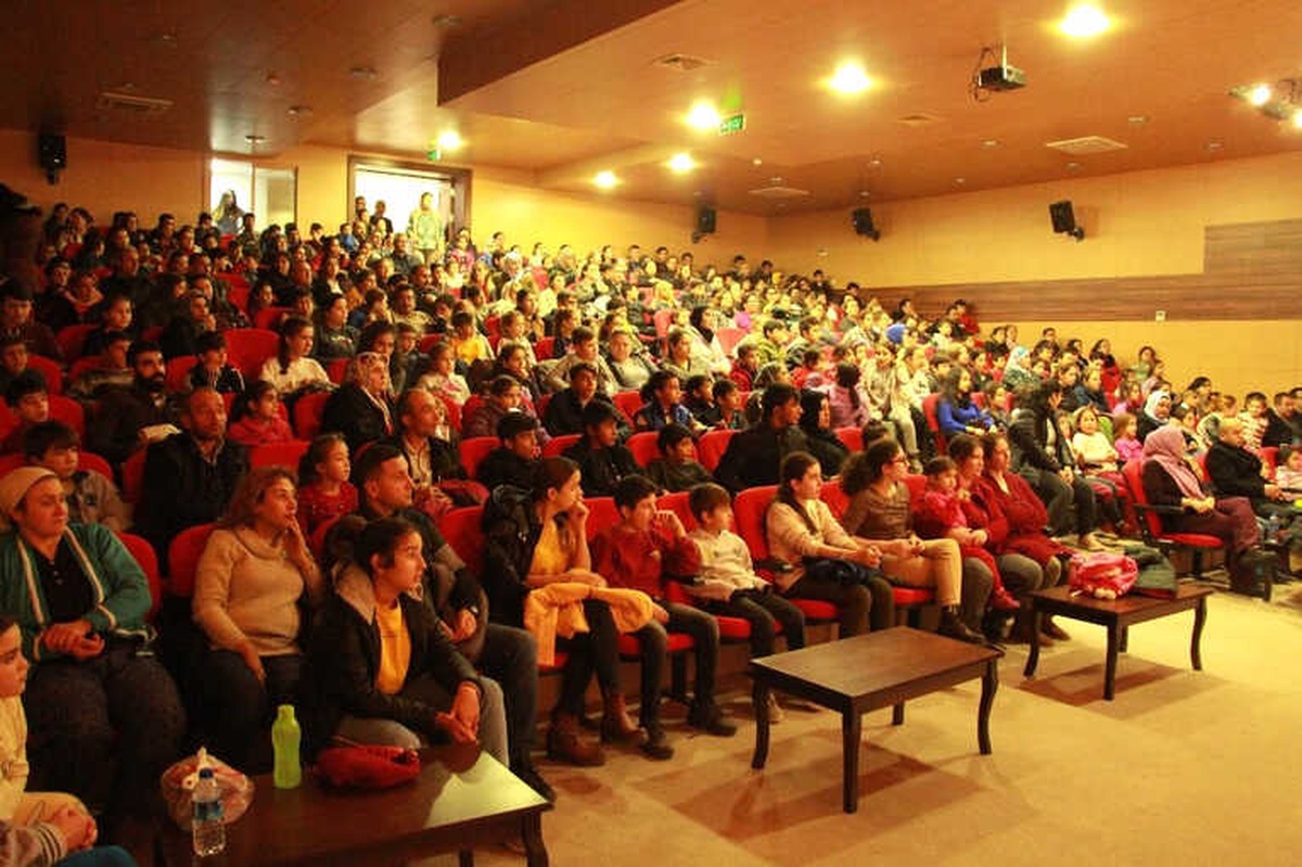 Germencik Belediyesinden Tiyatro Etkinliği