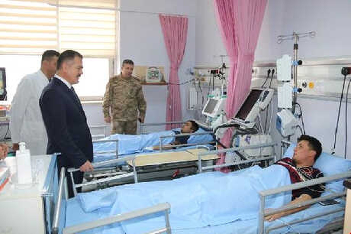Hakkari\'de Üs Bölgelerine Yıldırım Düştü: 6 Asker Yaralı