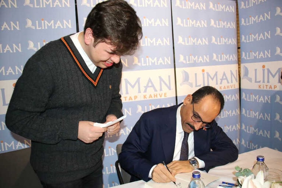 İbrahim Kalın\'dan İmza Günü