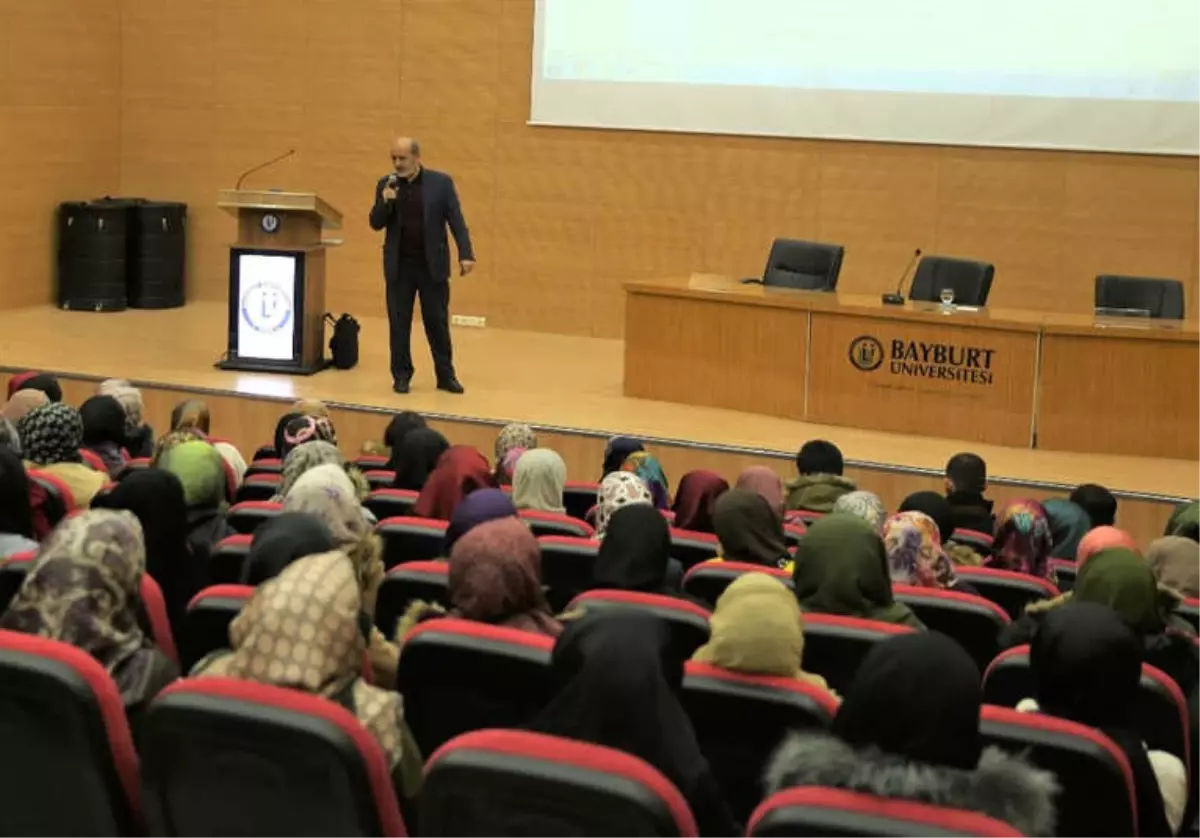 İlahiyat Fakültesince \'Sünnet\' Konulu Konferans Düzenlendi