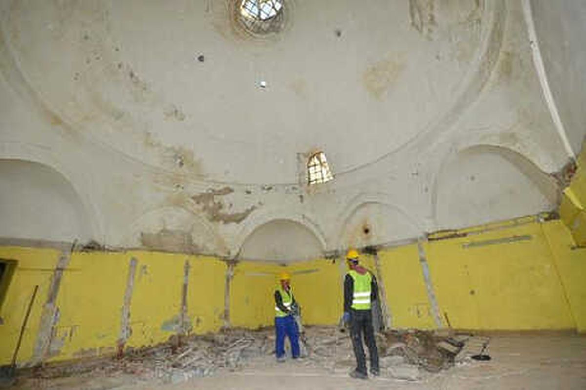 İzmir\'deki Namazgah Hamamı Restore Edildi