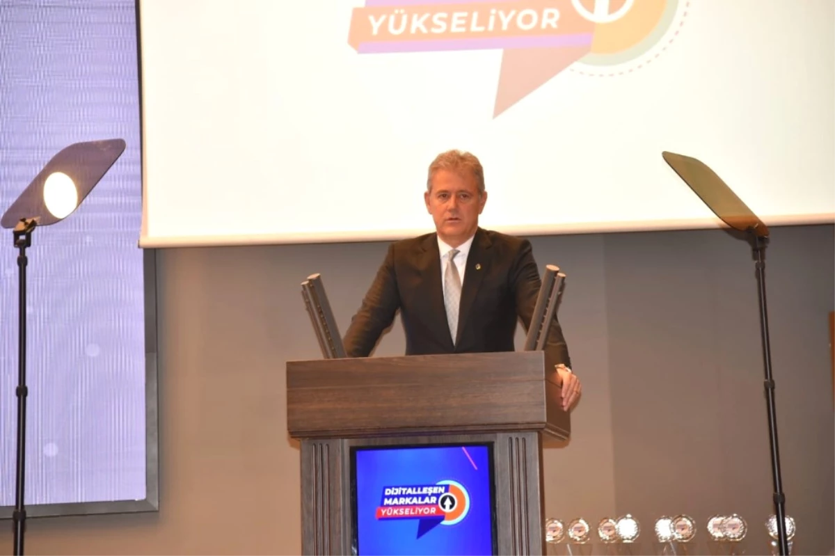 İzto Yönetim Kurulu Başkanı Özgener: "İzmir İçin Dijitalleşme Trenini Kaçırmamalıyız"