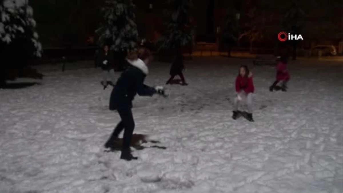 Kahramanmaraş\'ta Kar Yağışı Nedeniyle 2 İlçede Okullar Tatil