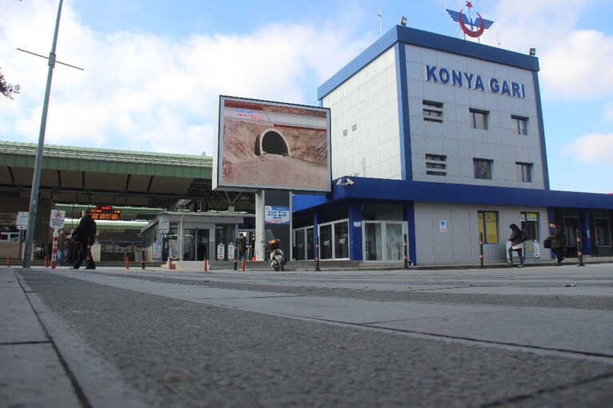 Konya\'dan Ankara\'ya Yüksek Hızlı Tren Seferleri Başladı