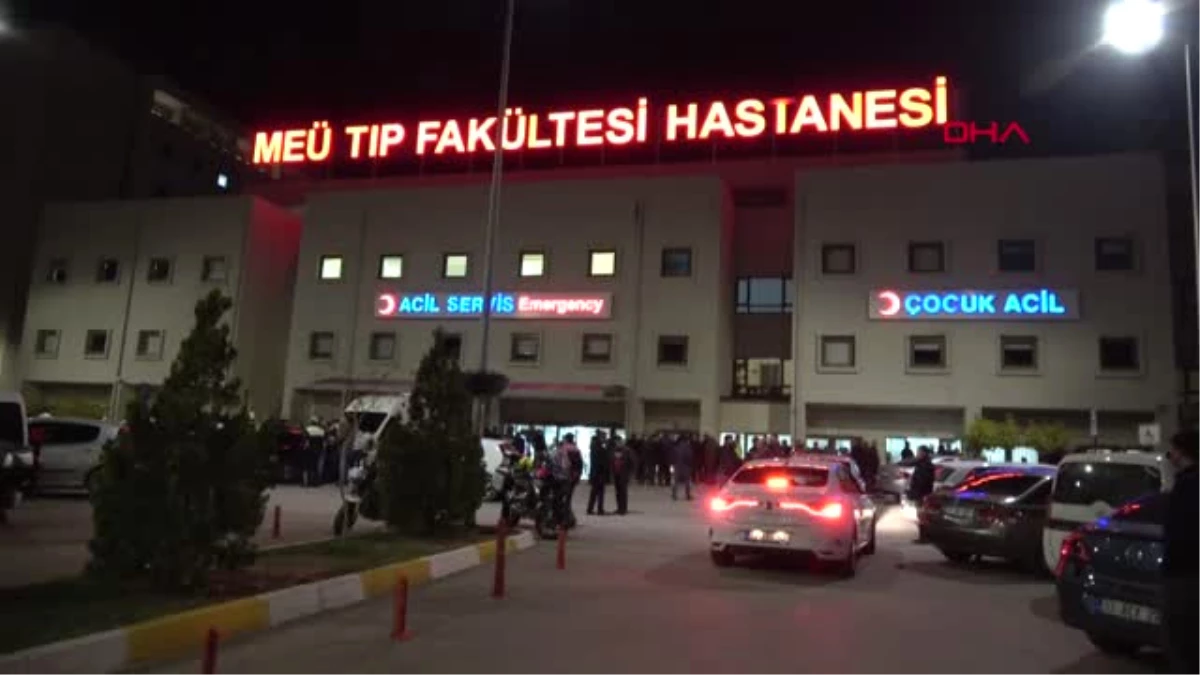 Mersin Kamyon, Yol Kenarındaki 2 Polis Aracına Çarptı 1 Polis Şehit, 2\'si Polis 8 Yaralı - Yeniden