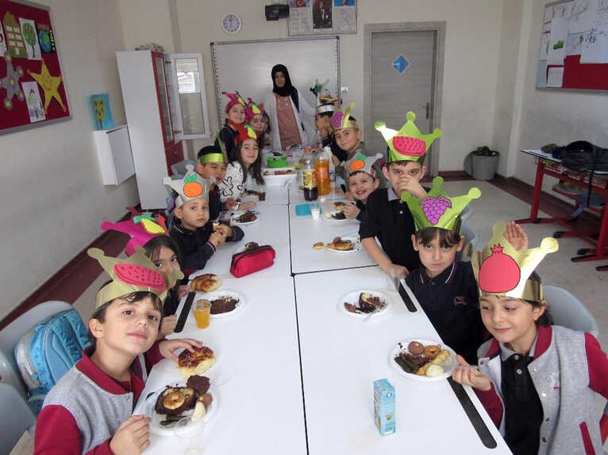Minikler \'Yerli Malı Haftası\'nı Kutladı