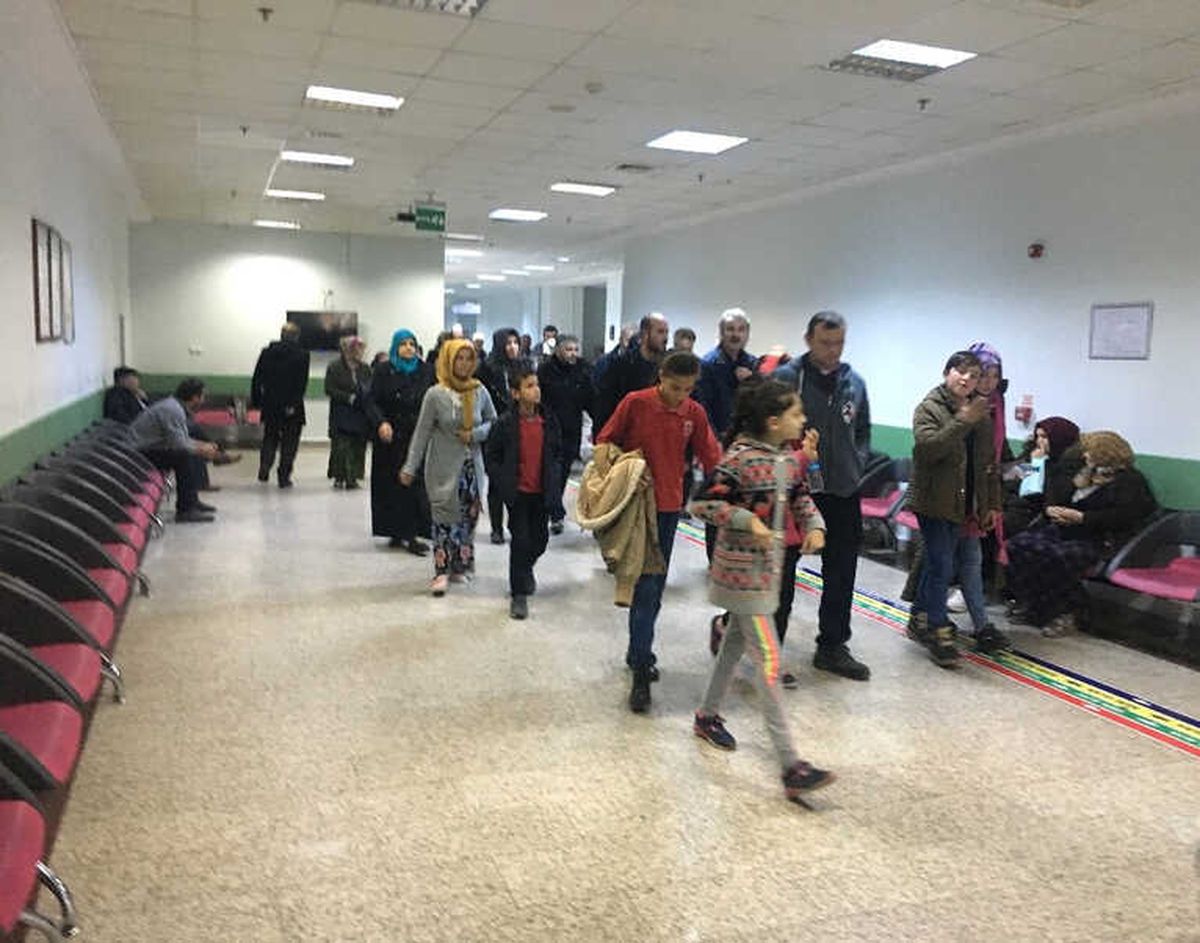 Öğrenci Servisi ile Panelvan Araç Çarpıştı: 16 Yaralı