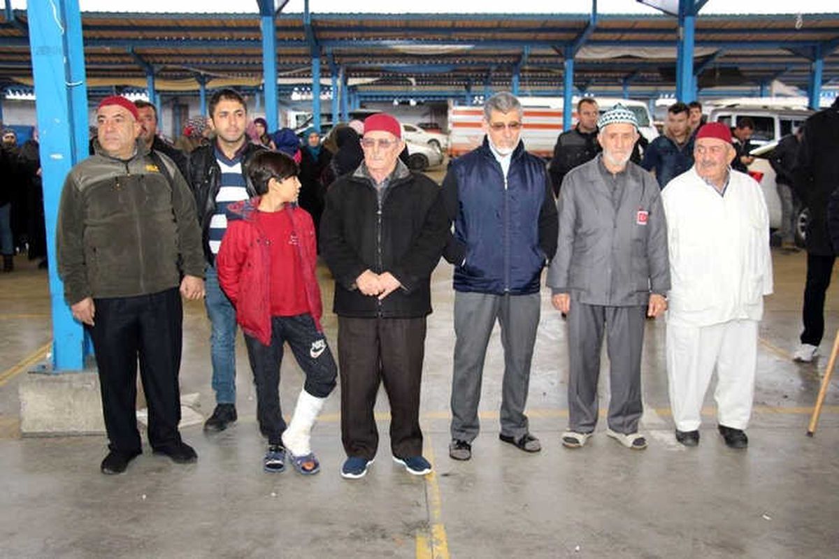 Osmaneli\'nde Kutsal Topraklara Gidecek Olan Hacı Adayları Uğurlandı