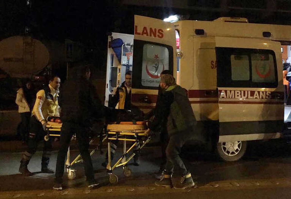 Otomobilin Çarptığı Yaşlı Kadın Yaralandı