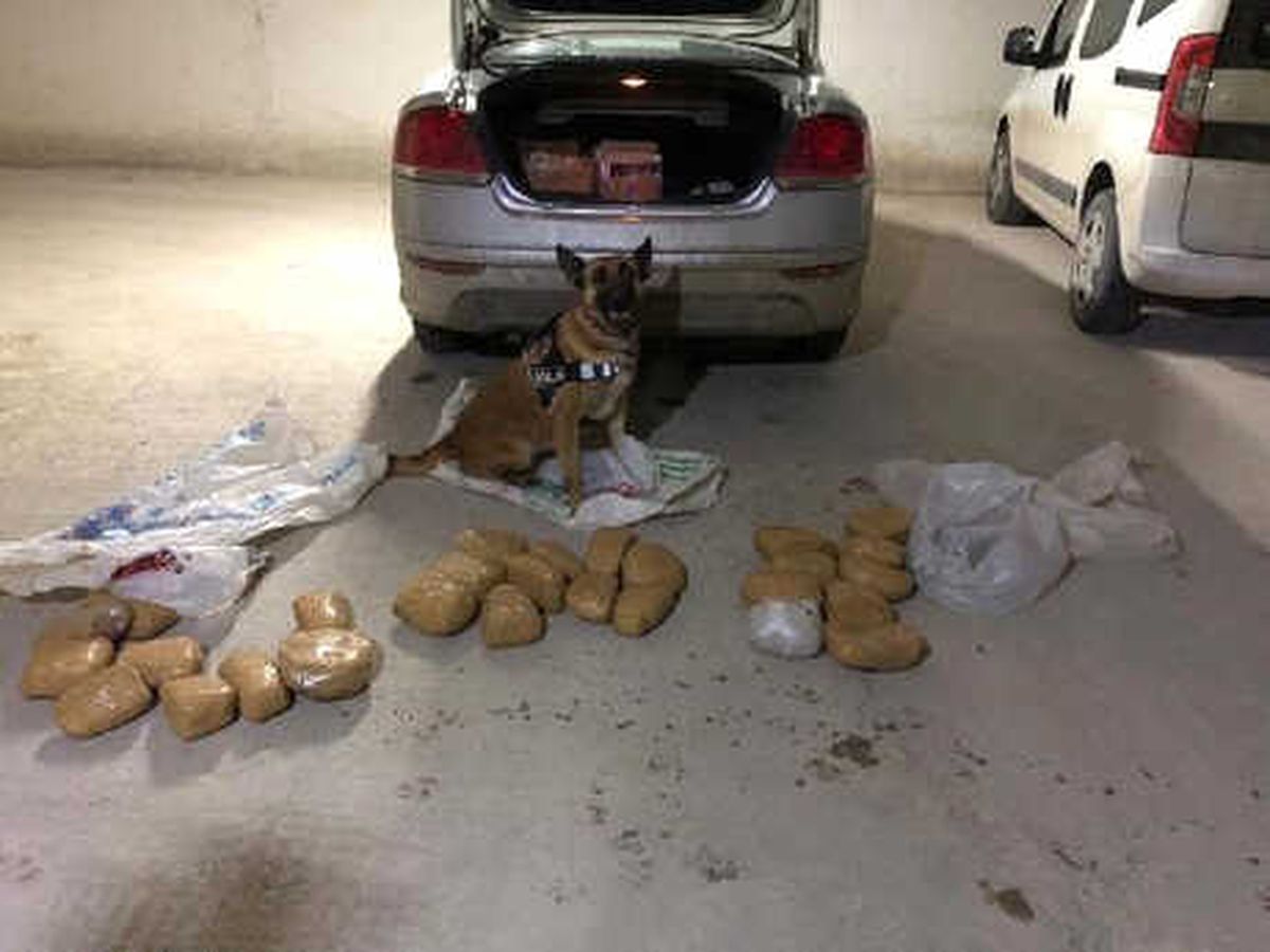 Park Halindeki Otomobilde 33 Kilo 595 Gram Afyon Sakızı Ele Geçirildi