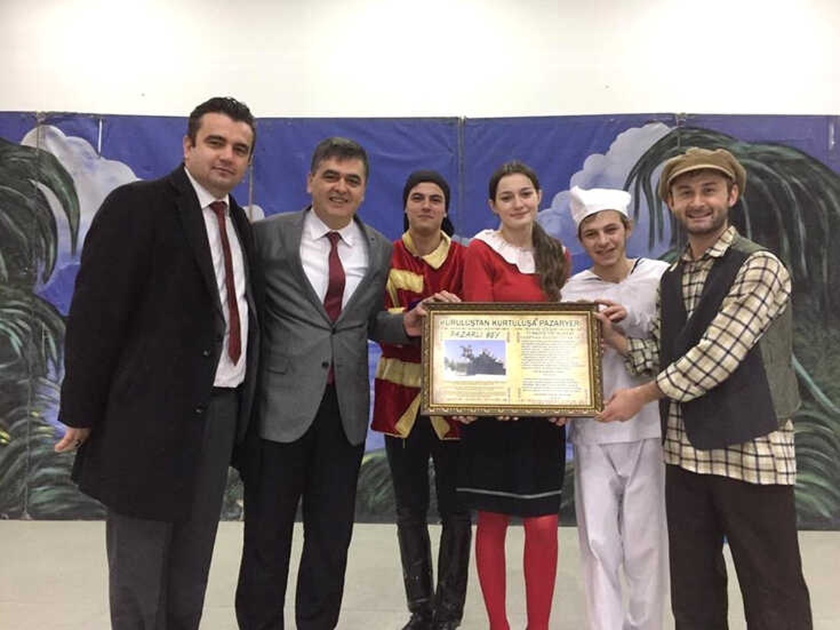 Pazaryeri\'nde Bin 450 Kişi Tiyatro Etkinliğine Katıldı