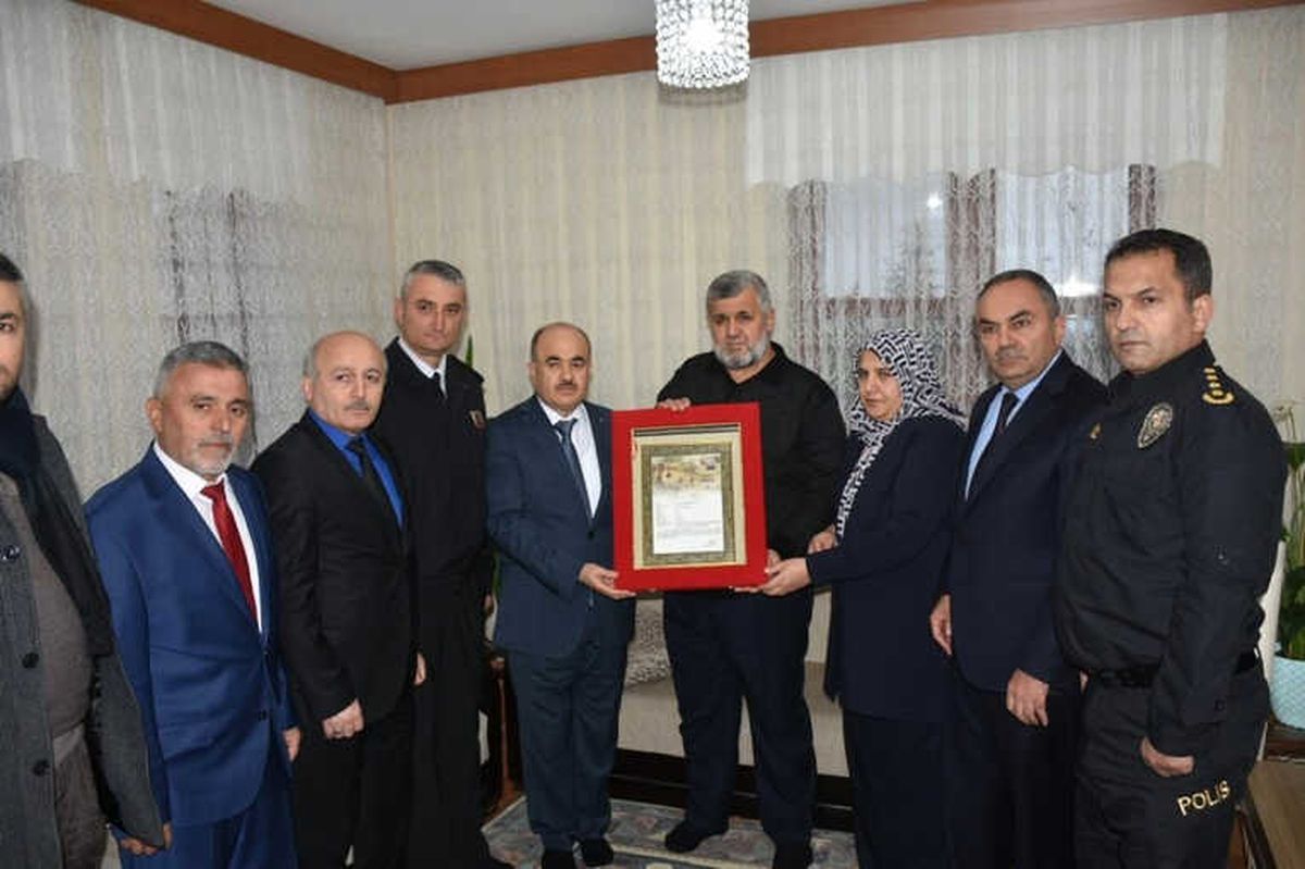 Şehit Ailesine Berat Takdim Edildi