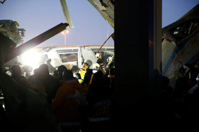 Son Dakika! Ankara'daki Yüksek Hızlı Tren Kazasından İlk Görüntüler Geldi