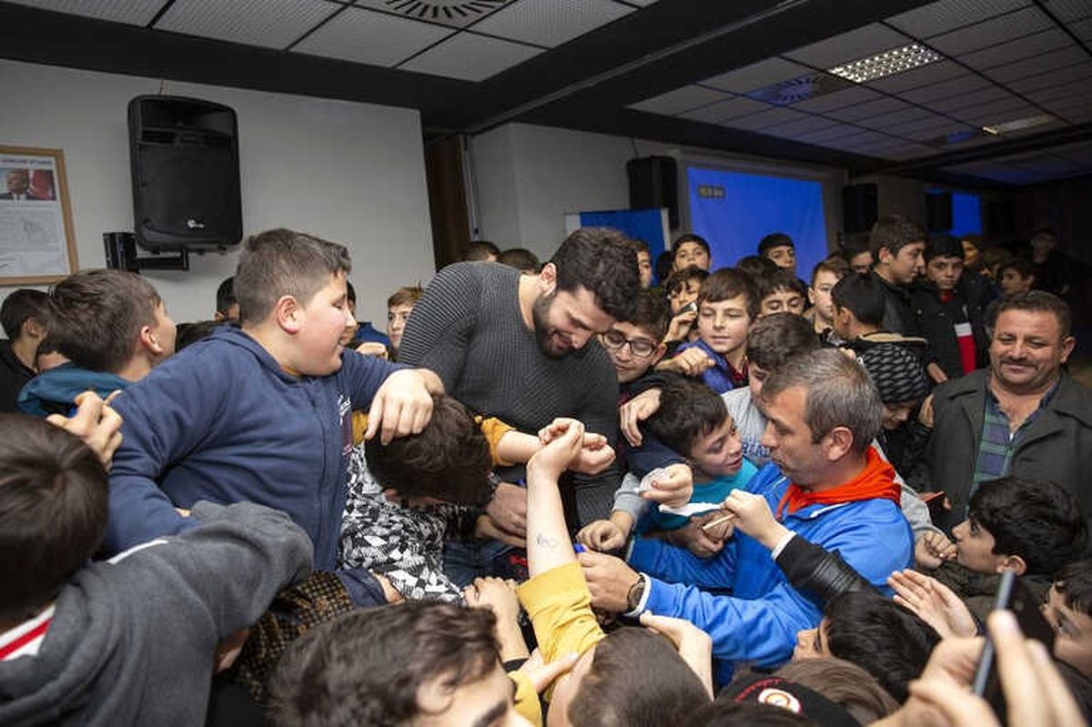 Son Şampiyon Gençlerle Buluştu