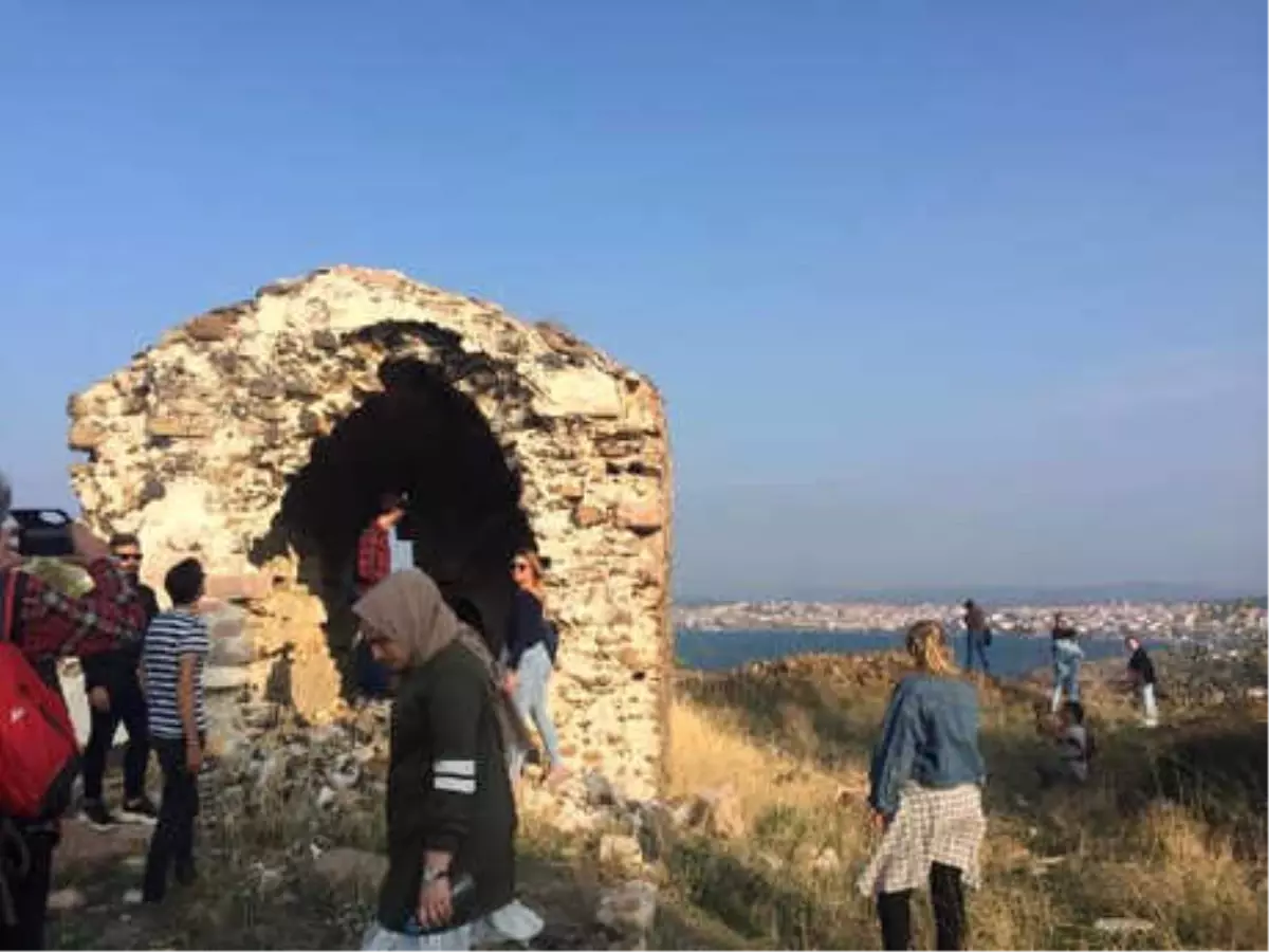 Üniversiteliler, Defineci Tahribatını Yerinde Tespit Etti