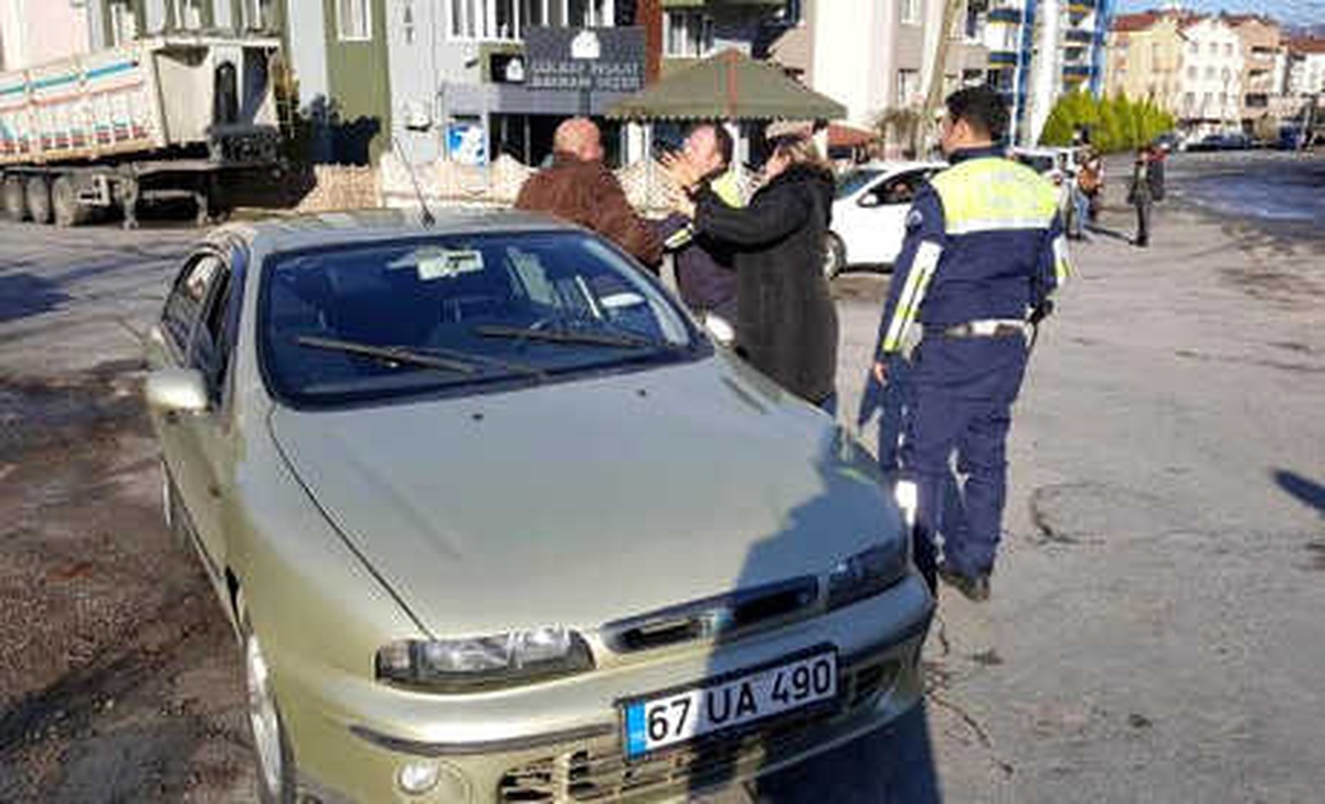 Yayaya Çarpan Alkollü Sürücü, Kazayı Eşinin Üzerine Atmaya Çalıştı