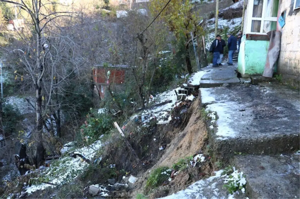 Zonguldak\'ta 11 Ev Heyelan Riski Nedeniyle Boşaltılıyor