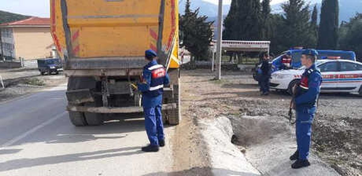 Ağır Tonajlı Araçlara Jandarma Denetimi
