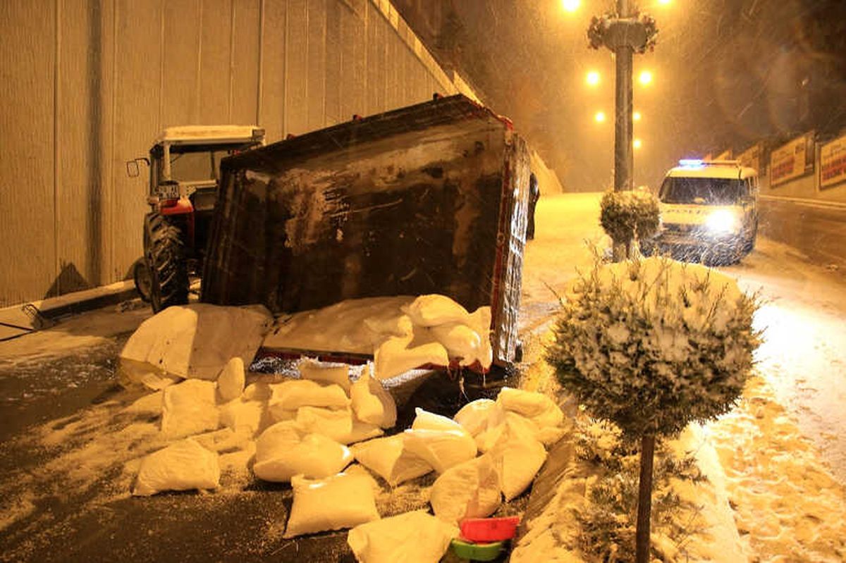 Ankara\'da Kar Yağışı Hayatı Olumsuz Etkiledi