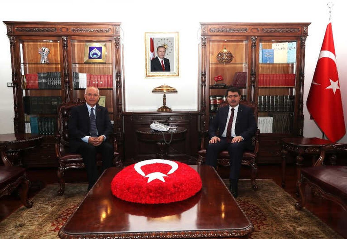 Başkan Yaşar\'dan Vali Şahin\'e Hayırlı Olsun Ziyareti