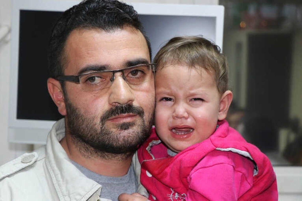 Boğazına Yay Kaçan Özlem Bebek Ölümden Döndü