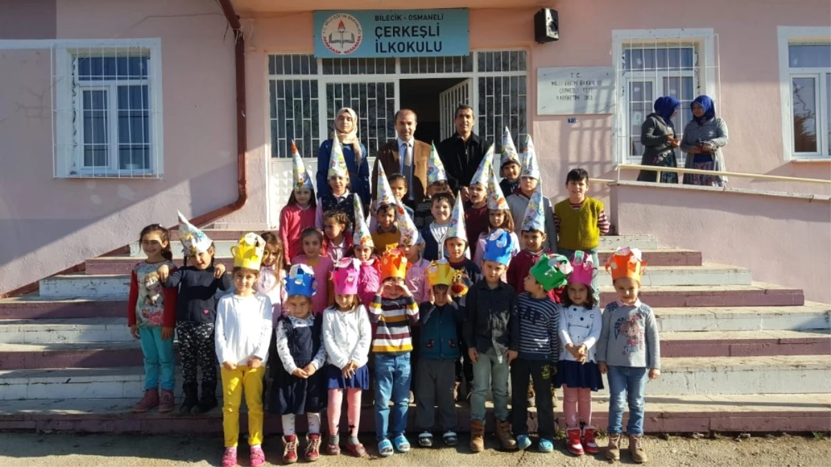 Çerkeşli Köyü İlkokulu\'nda Yerli Malı Haftası\'nı Kutlaması