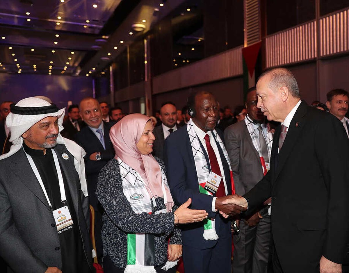 Cumhurbaşkanı Erdoğan: "Mücadeleleriyle Kudüs\'le Beraber İnsanlığın Onuruna da Sahip Çıkan,...