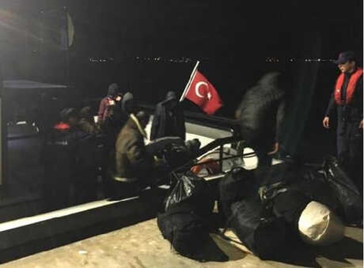 Didim Açıklarında 41 Kaçak Göçmen Yakalandı
