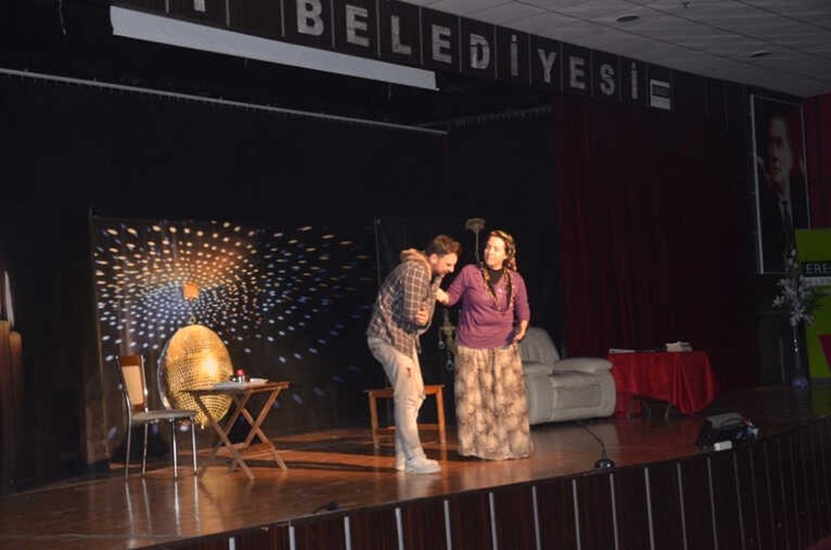 Ereğli Belediyesinden Madde Bağımlılığı Konulu Tiyatro
