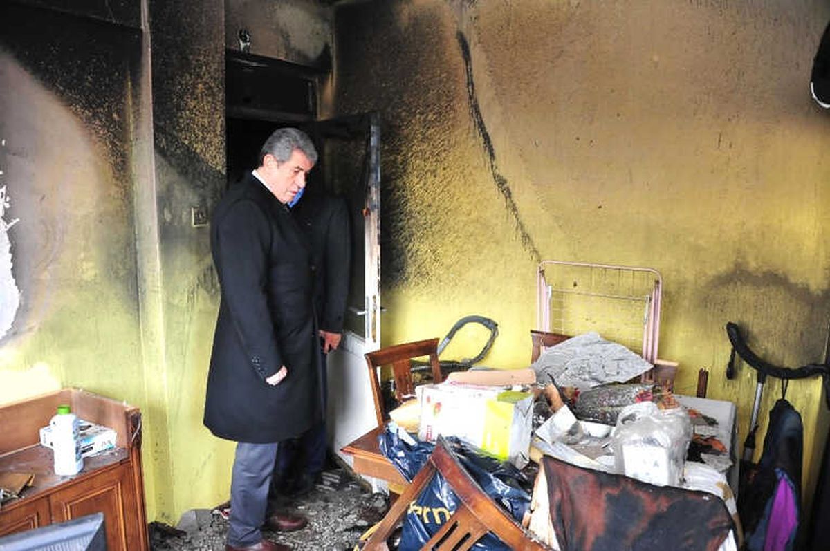 Evi Yanan Vatandaşa Derman Oldular