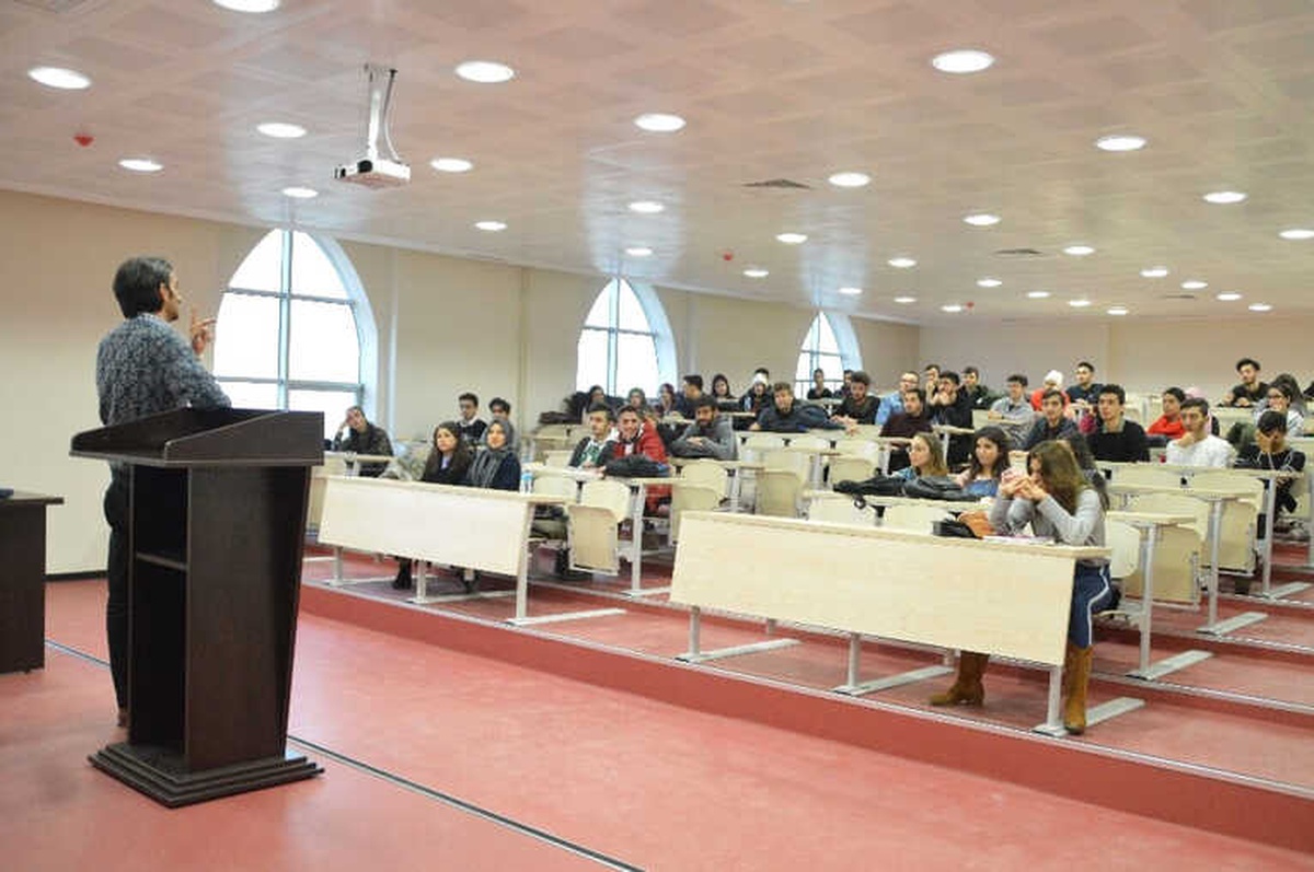 Gazeteci Kazım Bolat, Üniversite Öğrencileri ile Bir Araya Geldi