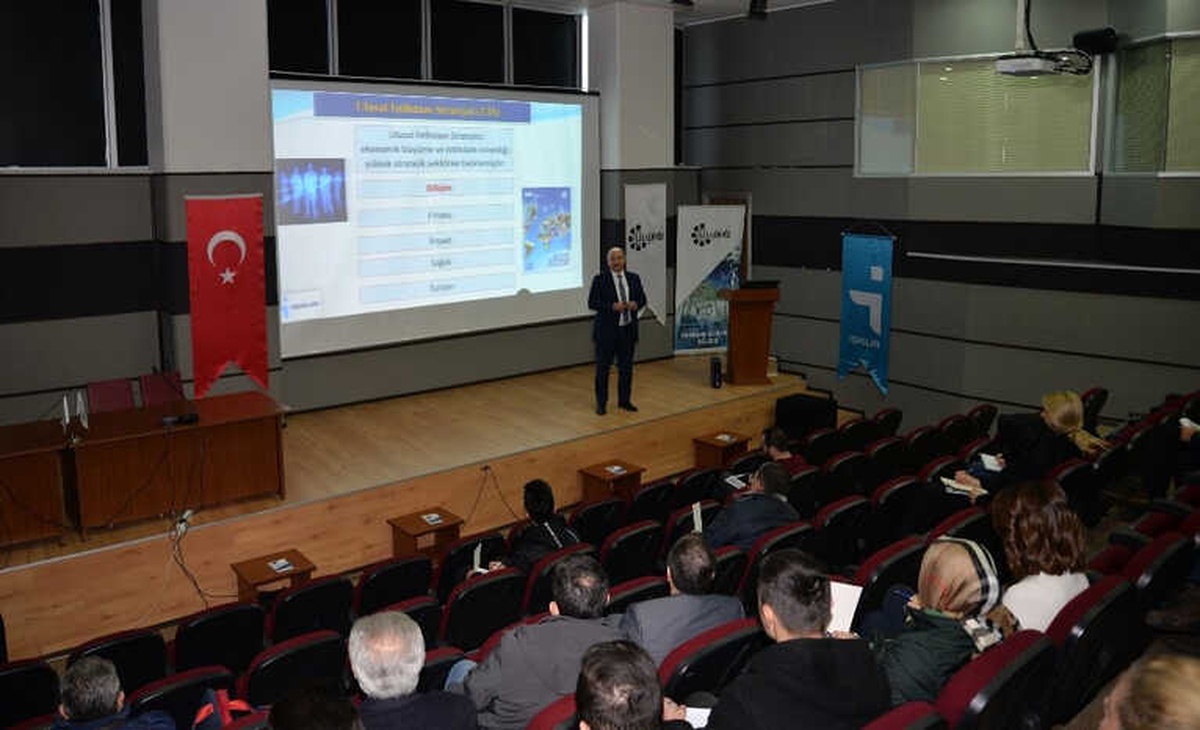 Geleceğin Mesleklerine İşkur Desteği Ulutek\'te Anlatıldı