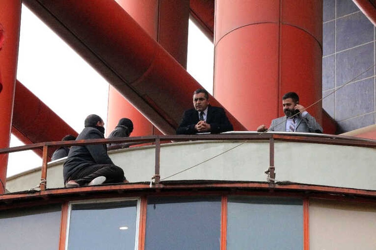 İntihar Girişiminde Vatandaşların Canlı Yayın Telaşı