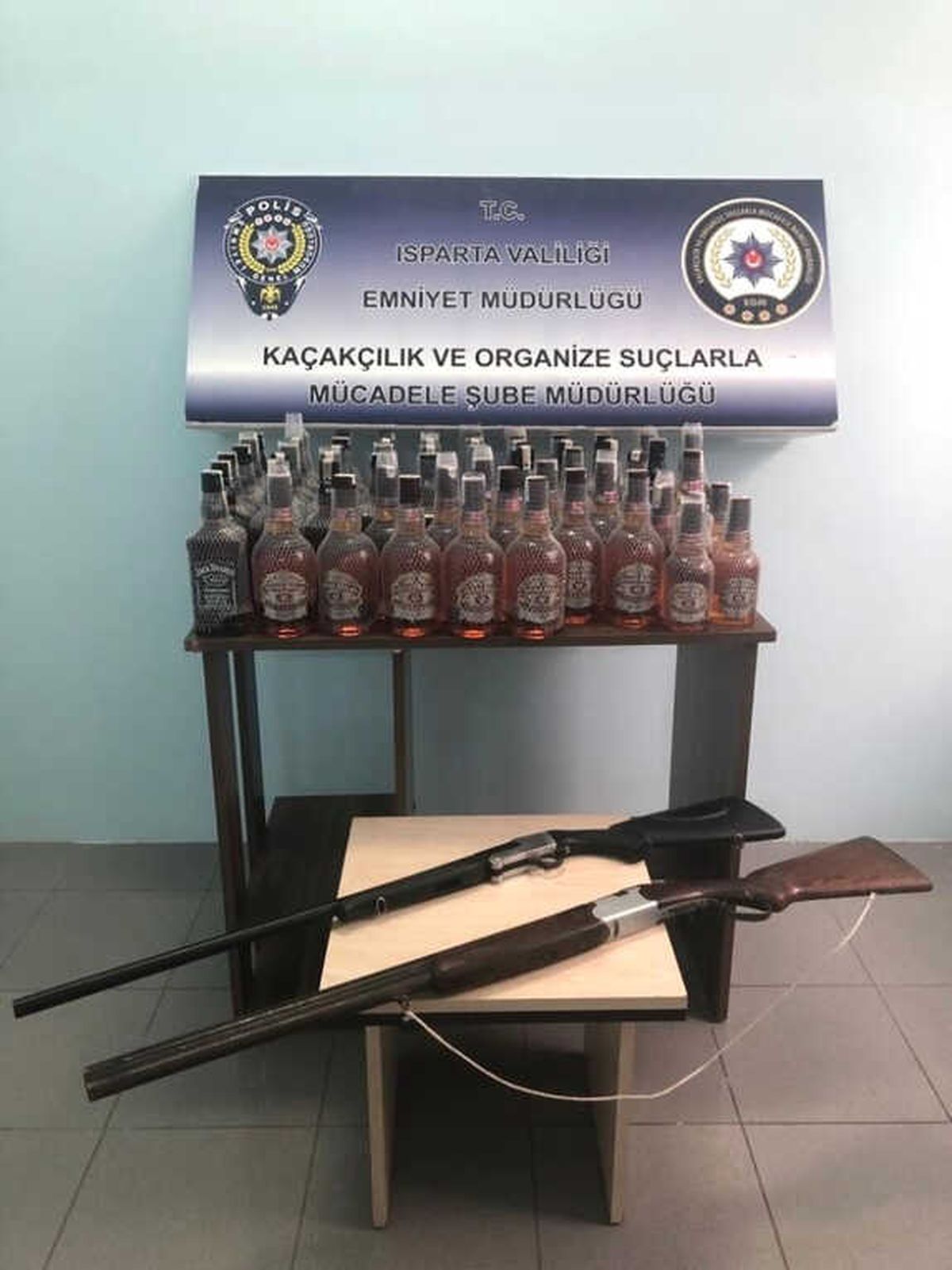 Isparta\'da Yılbaşı Öncesi Kaçak Içki Operasyonu