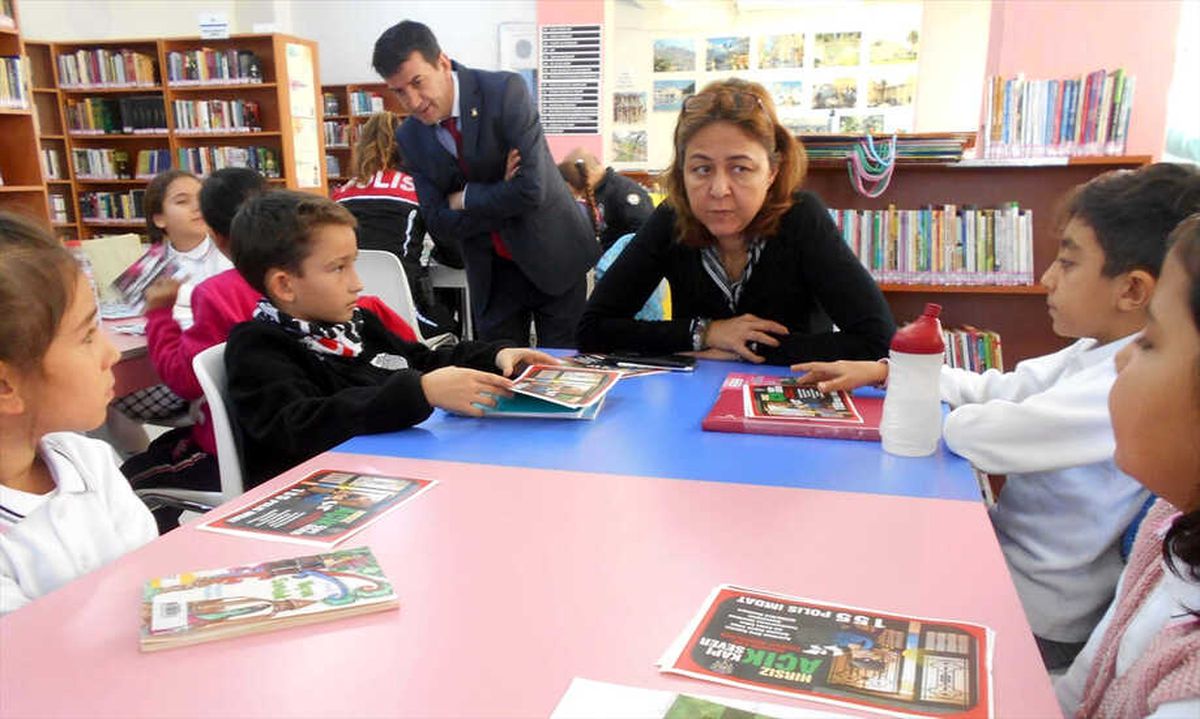 İzmir\'de Kitap Okuma Etkinliği