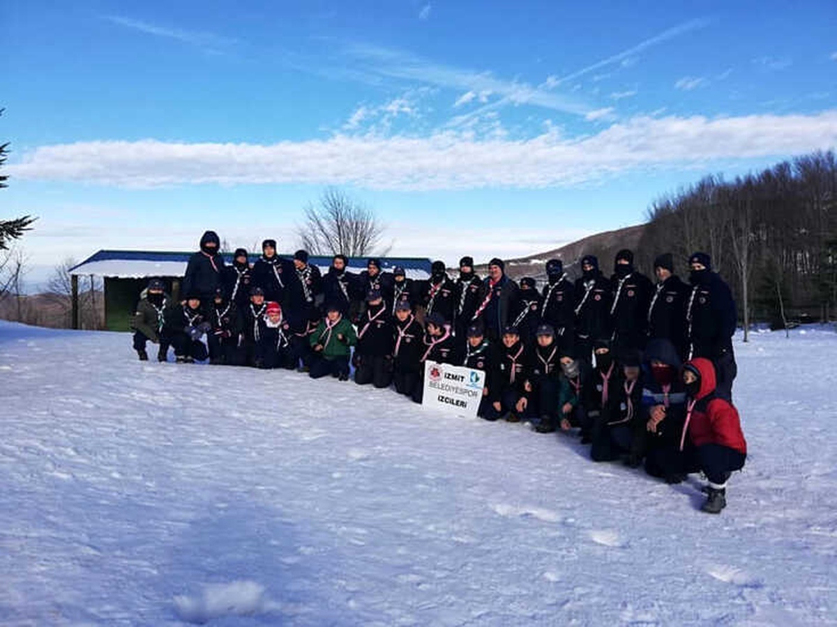 Izmit Belediyesporlu Izciler Kış Kampında