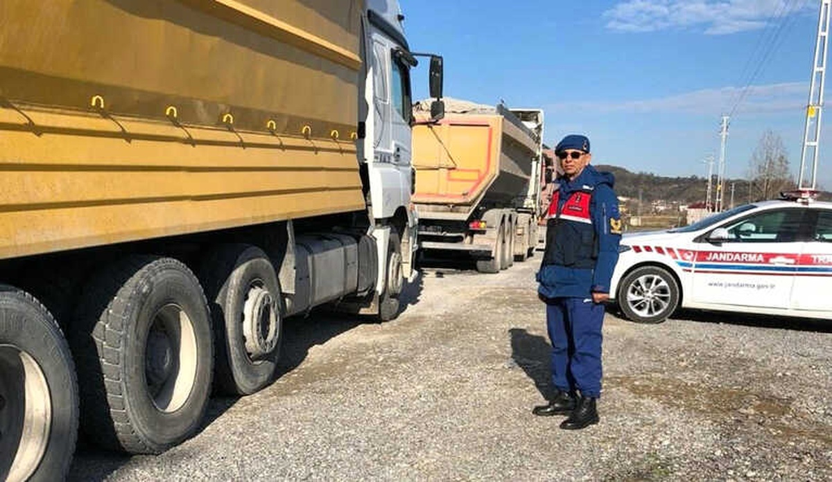 Jandarma Trafik Timlerinden \'Ağır Vasıta\' Denetimi