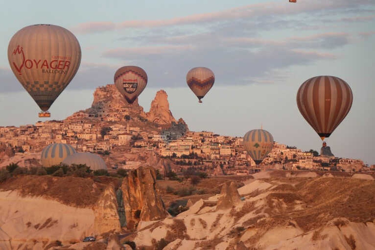 Kapadokya\'da Balonlar 5 Gündür Havalanamıyor