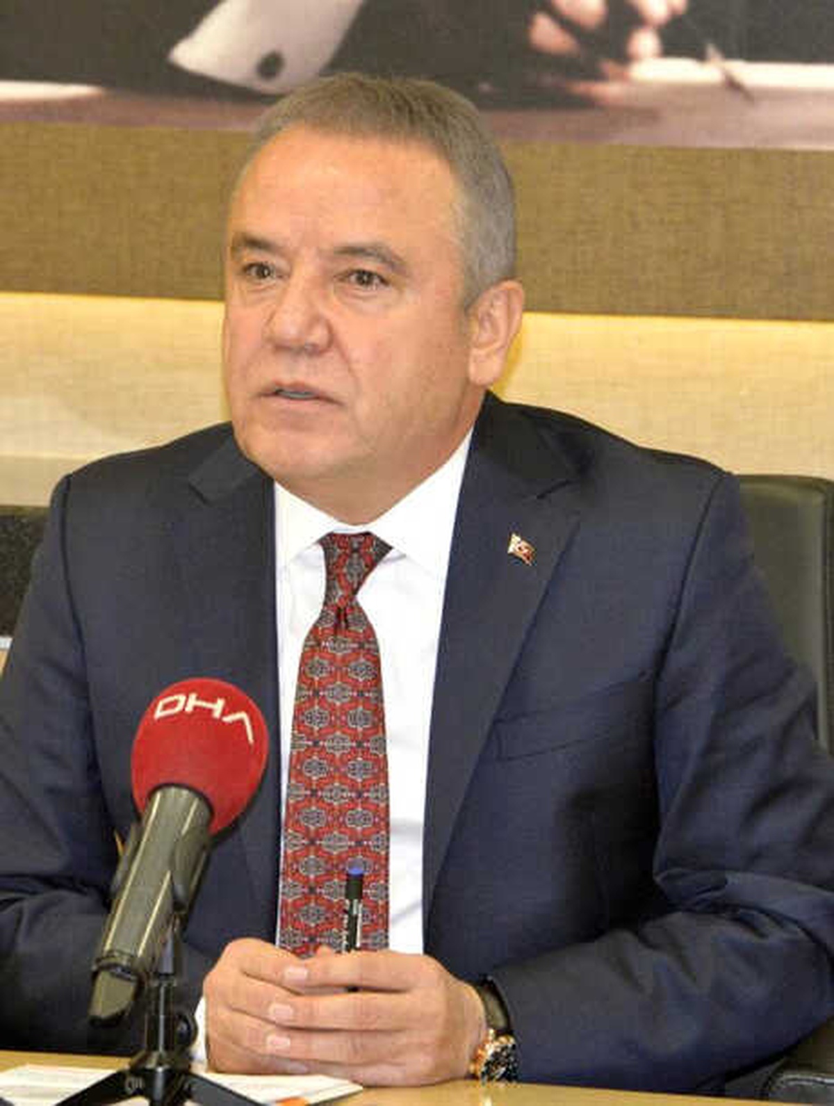 Konyaaltı Belediyesi Asgari Ücreti 2 Bin 200 TL\'ye Çıkardı