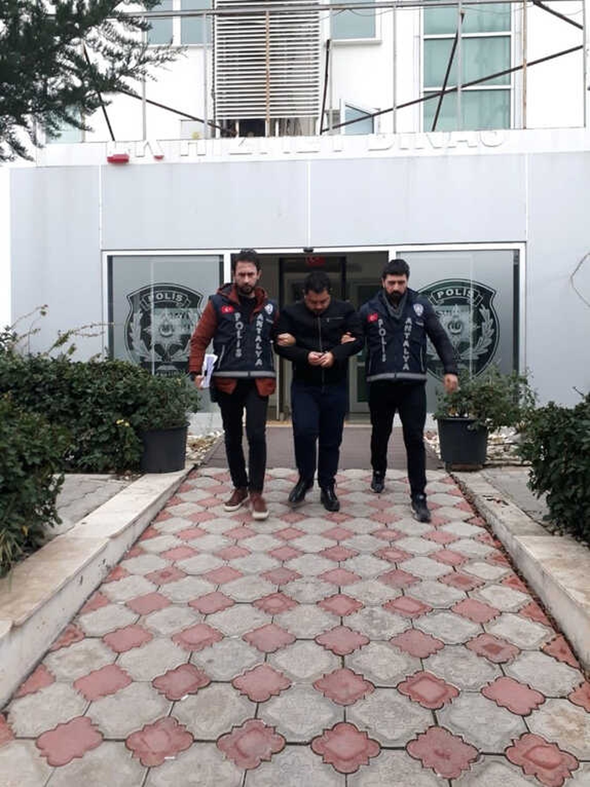 Kuyumculardan Ziynet Eşyası Çalan Şüpheli Yakalandı