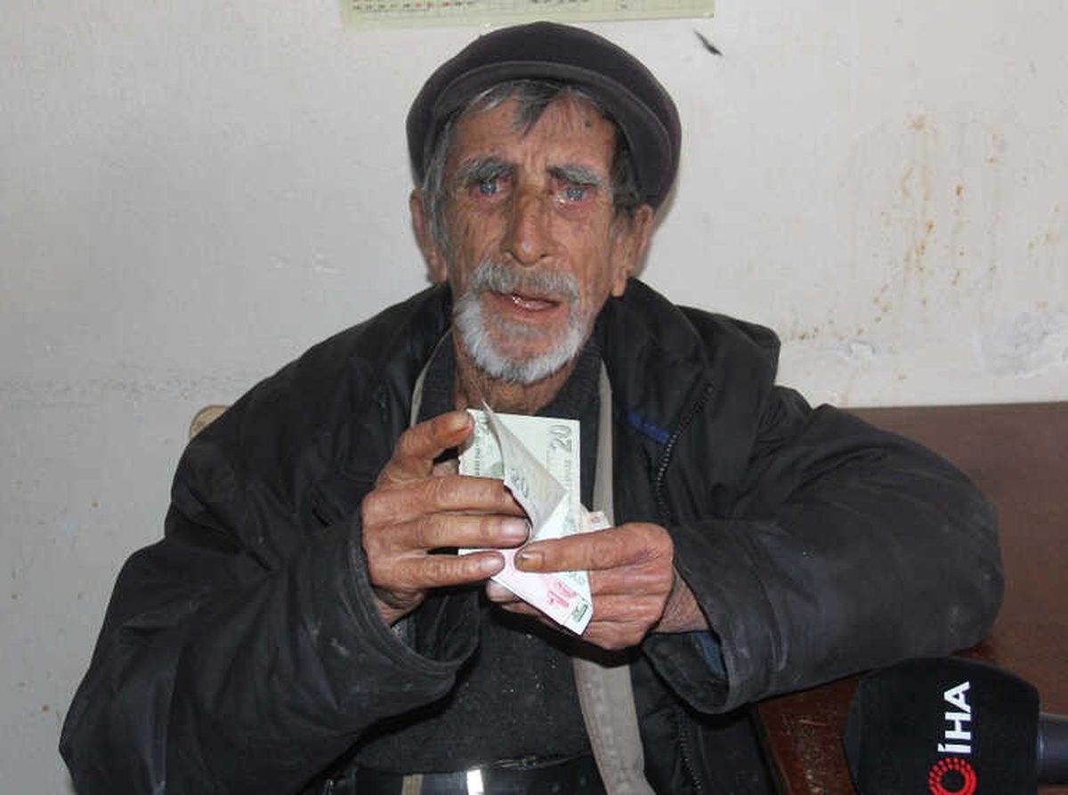Maaşı Çalınan Hüseyin Dedeyi Sevinçten Ağlatan Yardım