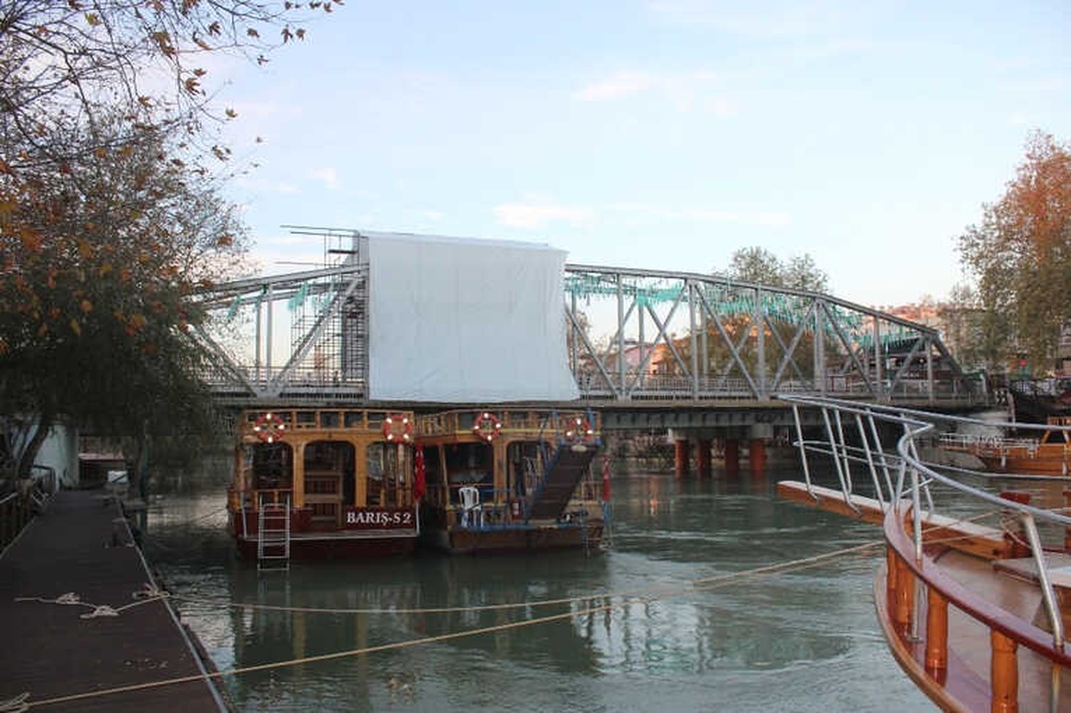 Manavgat Tarihi Yaya Köprüsü Yeniden Yaya Trafiğine Açılıyor