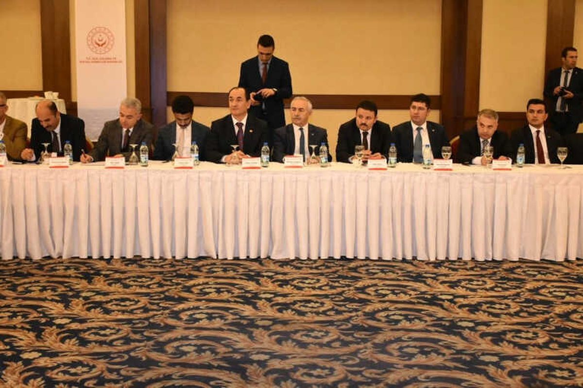 Manisa\'da "Evlilik Öncesi Eğitimi Yaygınlaştırma" Projesi